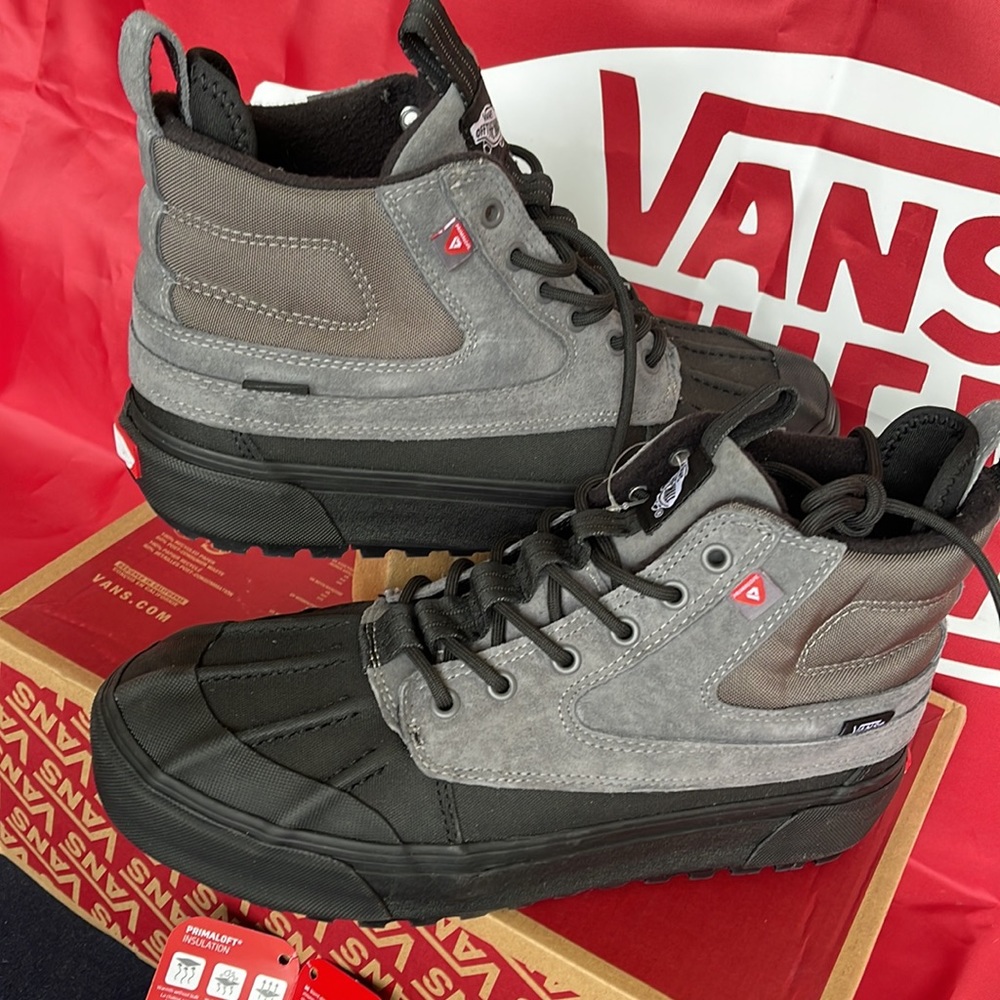Vans Men’s Sk8-Hi Del Pat
Pewter/Black
VN0A5JMNPBQ
 boots - Picture 11 of 16